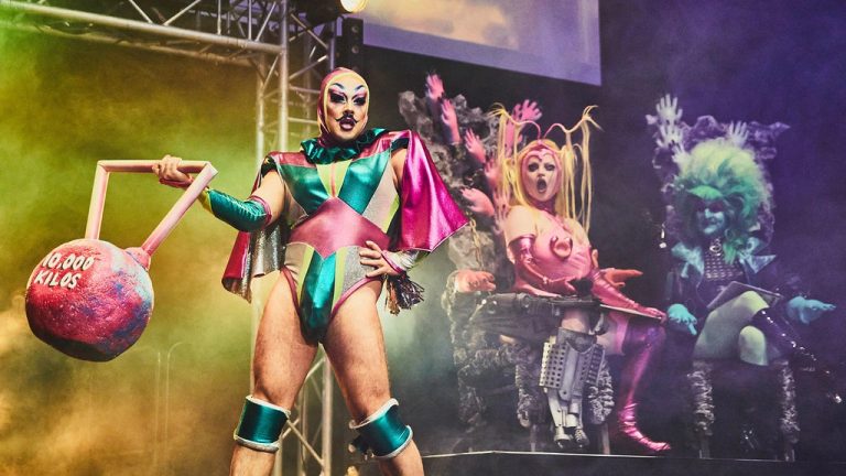 Chokehole: Lutadoras Drag na Alemanha